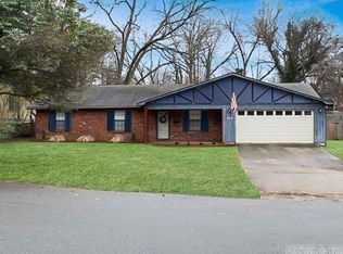 320 W Cross St, Benton, AR 72015