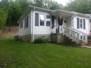 98 Central Ave, Berea, KY 40403