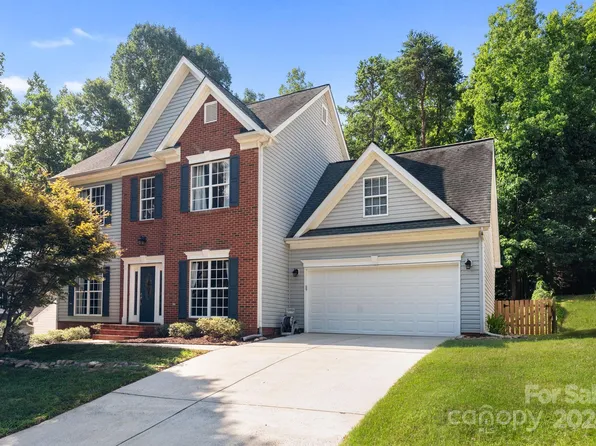 13017 Asheford Woods Ln, Charlotte, NC 28278