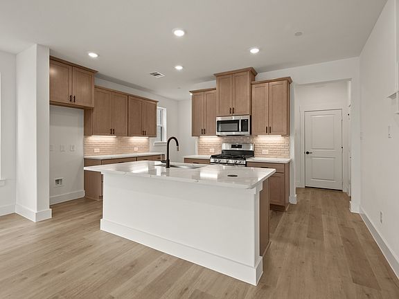 7th image of this home