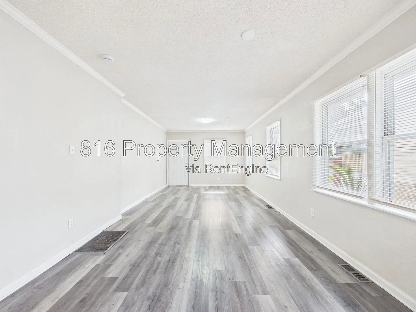 3 bed, 1.0 bath, 1018 sqft, $1,275 — Photo 3