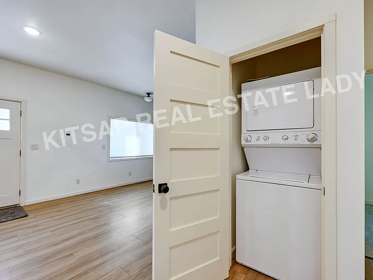 15449 Washington Ave NE #101 — Photo 12