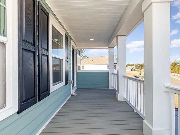 3rd image of 283 Bantry Ln.