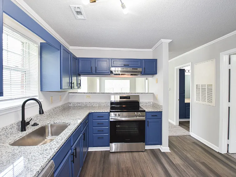 4273 Villas Dr — Photo 6