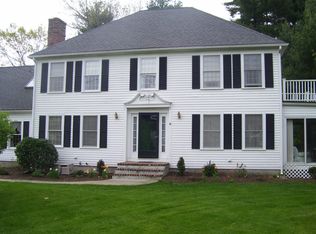 8 Audubon Dr, Walpole, MA 02081