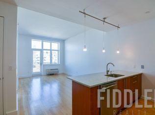 140 Hope St #2M, Brooklyn, NY 11211