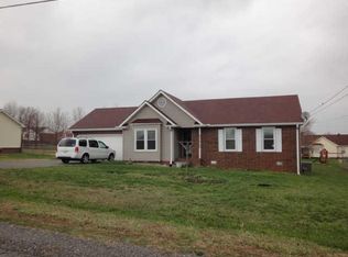 1004 Sunday Silence Dr, Greenbrier, TN 37073