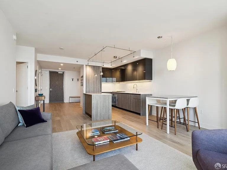 201 Folsom St #33D — Photo 14