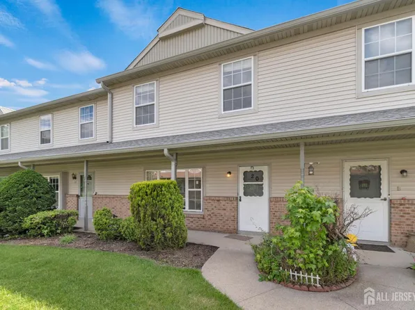 20 Sassafras Ct, North Brunswick, NJ 08902
