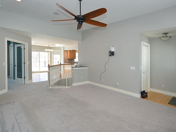 4th image of 54060 W Ridgeview Cir