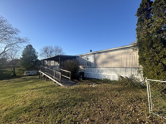 2nd image of 159 Vaughn Ridge Rd