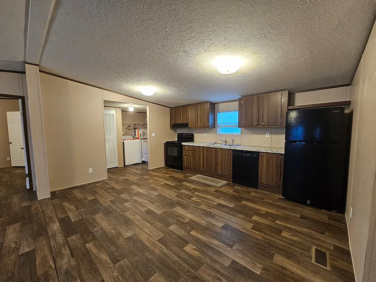 Lakewood Estates (TX) — Photo 14