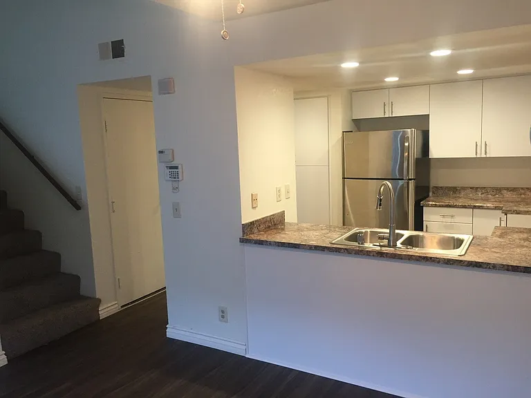 3bed,2bath townhome. Half off rent for January 2024! — Photo 3
