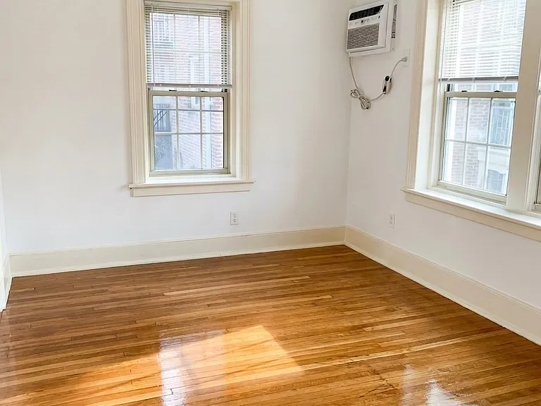 174 S Orange Ave #22 — Photo 6