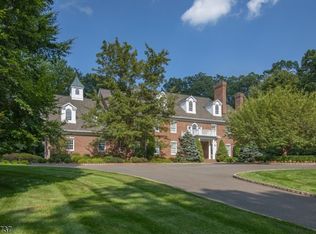 19-2 Heritage Ct, Far Hills, NJ 07931