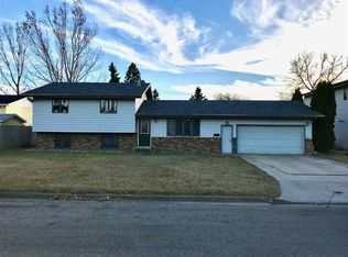 1205 19th Ave SW, Minot, ND 58701