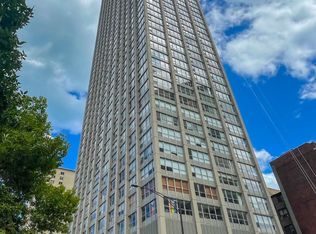 655 W Irving Park Rd APT 604, Chicago, IL 60613