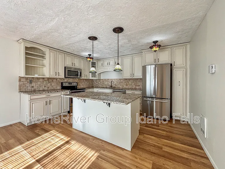 1830 Balboa Dr #K — Photo 3