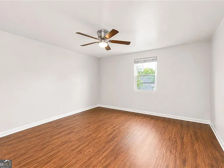 3203 E Point St #4 — Photo 13