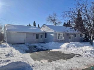 85 Burk Dr, Silver Bay, MN 55614