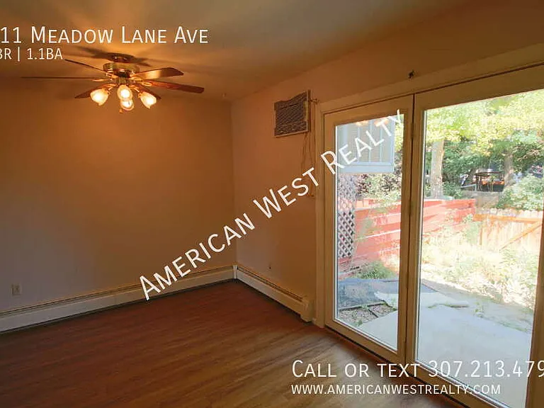 911 Meadow Lane Ave — Photo 3