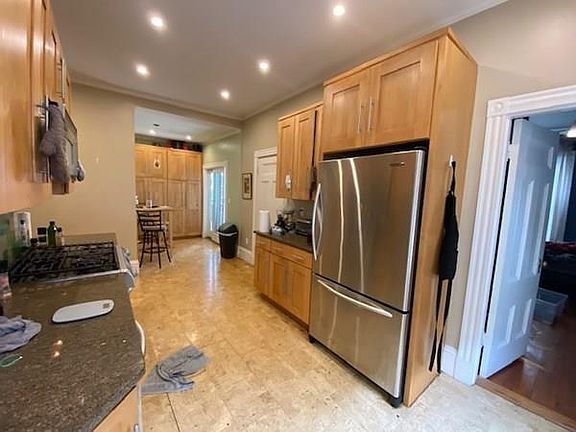 2nd image of 248 Franklin St #1