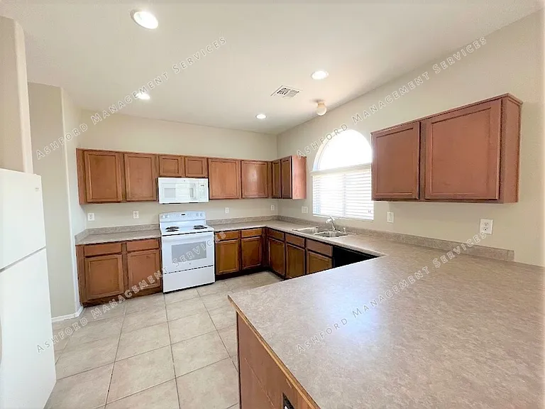 2417 S 90th Gln — Photo 14