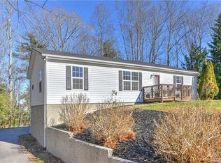 5 Bonnie View Dr, Leicester, NC 28748