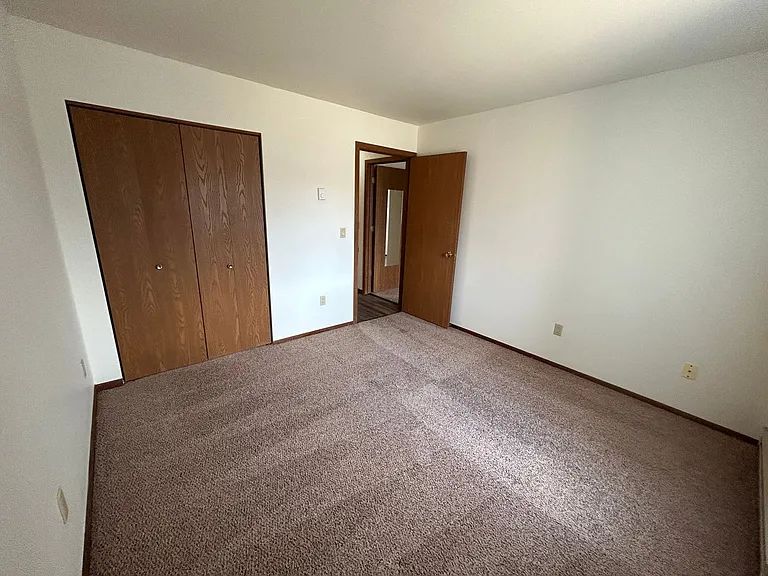 Prairie Village Apartments — Photo 7