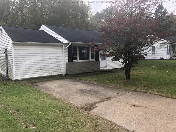 605 Roby Rd, Huntington, WV 25705