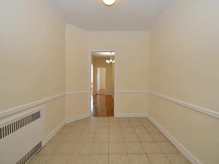 15 Bay 38 St #2 — Photo 12