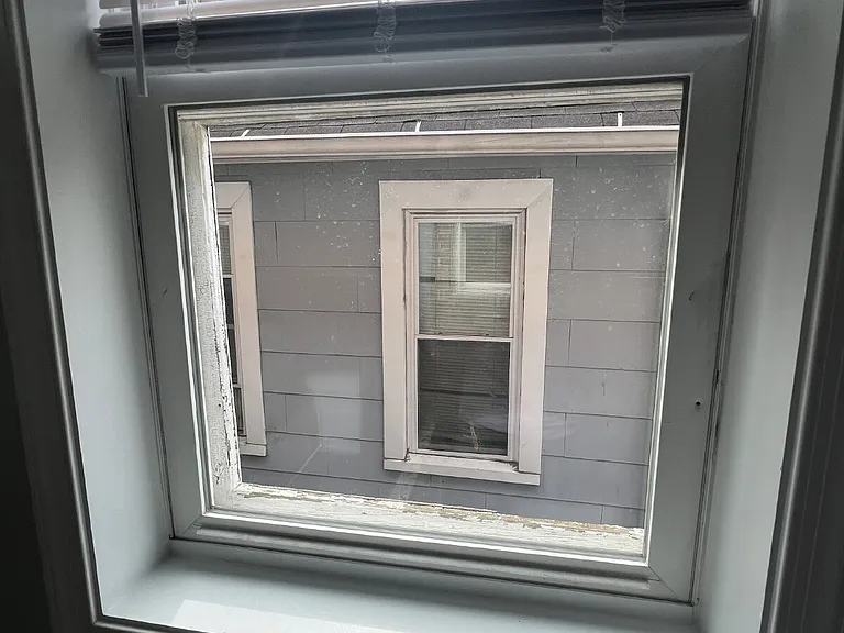 2711 Detroit St #4 — Photo 16