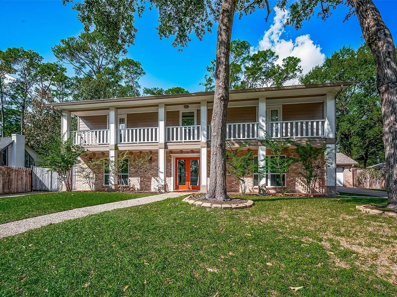 4 bed, 2.5 bath, 3000 sqft, $2,450 — Photo 1