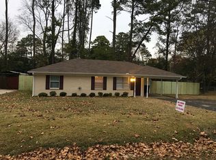 609 Fairway Dr, Longview, TX 75604