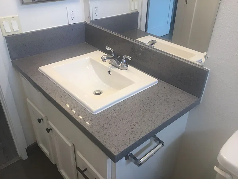 COMPLETELY REMODELED TOWNHOUSE FOR RENT — Photo 15
