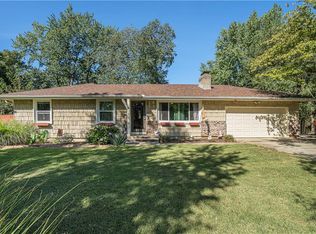 8332 Blue Ridge Blvd, Kansas City, MO 64138