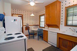Eat-in kitchen!