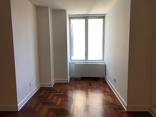 Rented by BLU Real Estate | media 21