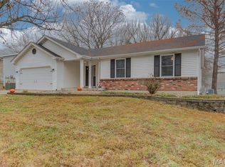 3833 Silver Rdg, Saint Peters, MO 63376