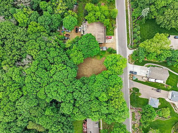 2nd image of 25725 Birch Bluff Rd