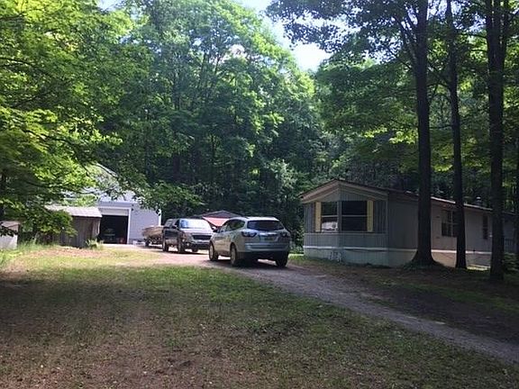 3rd image of 5956 Fairbanks Dr NE