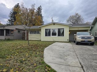 940 S Ivy St, Medford, OR