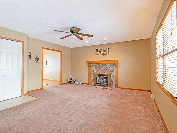 2nd image of 6848 Chablis Ct
