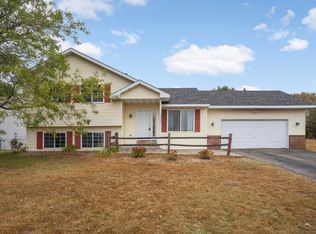 5365 Mitchell Ridge Dr, Big Lake, MN 55309