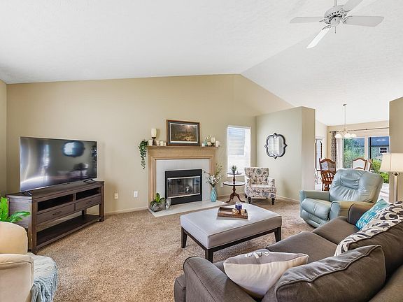 3rd image of 5079 Hilliard Green Dr