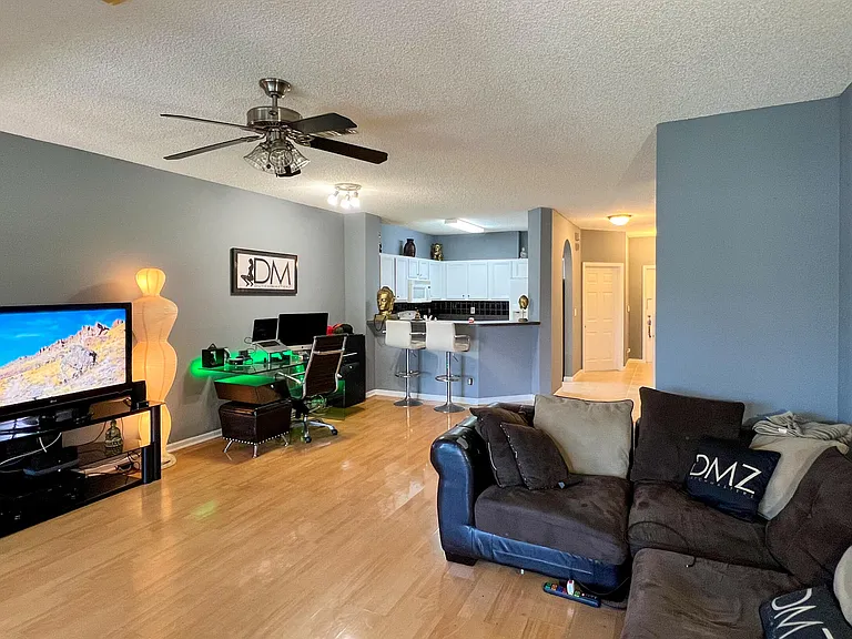 4584 Palmbrooke Cir — Photo 4