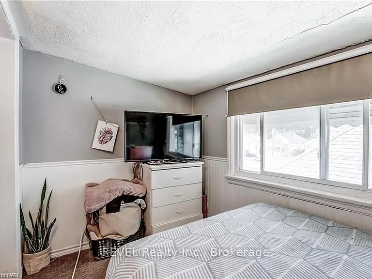 5 Linwood St #UPPER — Photo 7