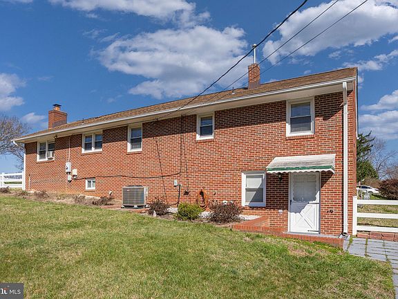 5th image of 709 Culpeper St