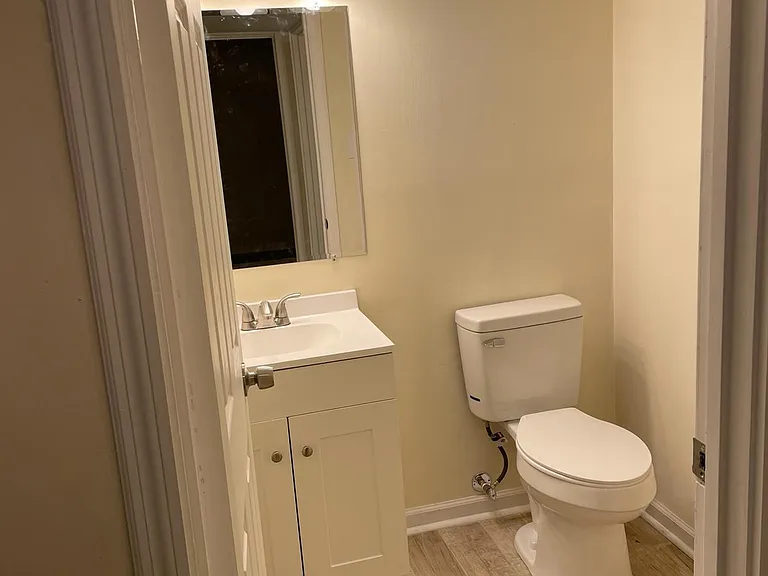 1005 Flanders Ln #1-2 — Photo 16