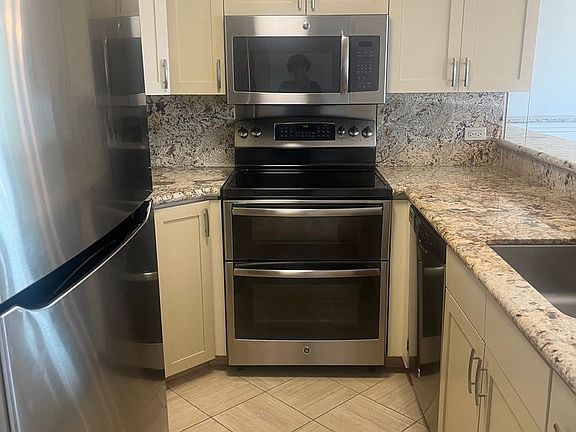 5th image of 601 Van Ness Ave APT 647